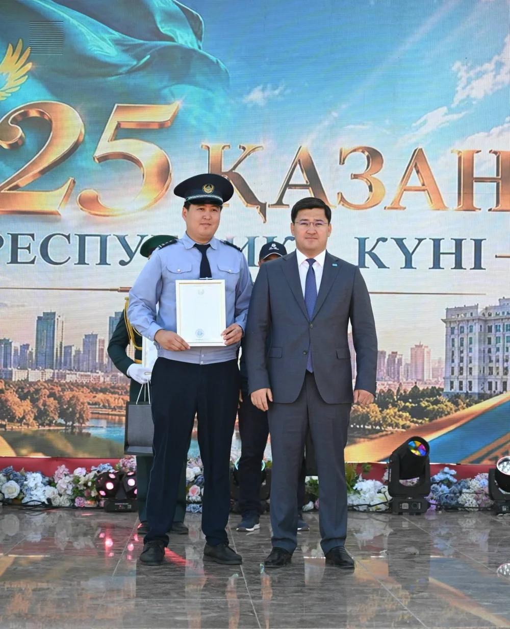 ЖЕТІСАЙДА ҰЛТТЫҚ МЕРЕКЕ ЖОҒАРЫ ДЕҢГЕЙДЕ АТАЛЫП ӨТТІ — Фотосурет 18