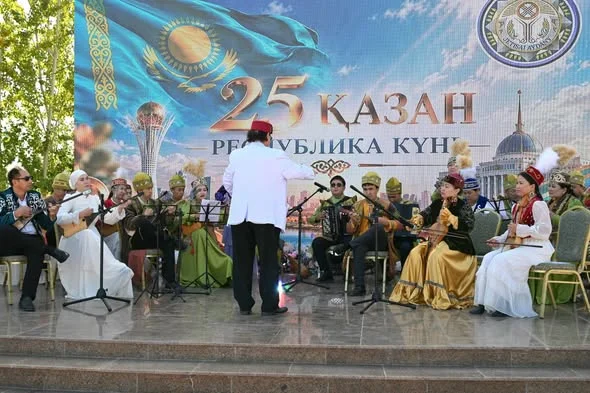 ЖЕТІСАЙДА ҰЛТТЫҚ МЕРЕКЕ ЖОҒАРЫ ДЕҢГЕЙДЕ АТАЛЫП ӨТТІ — Фотосурет 3
