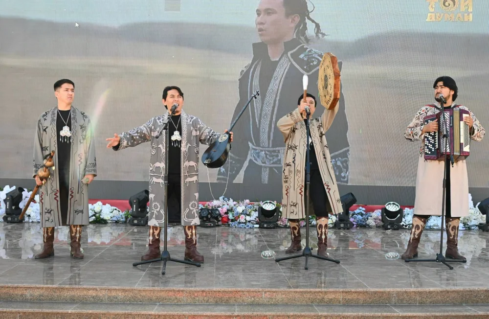 ЖЕТІСАЙДА ҰЛТТЫҚ МЕРЕКЕ ЖОҒАРЫ ДЕҢГЕЙДЕ АТАЛЫП ӨТТІ — Фотосурет 28