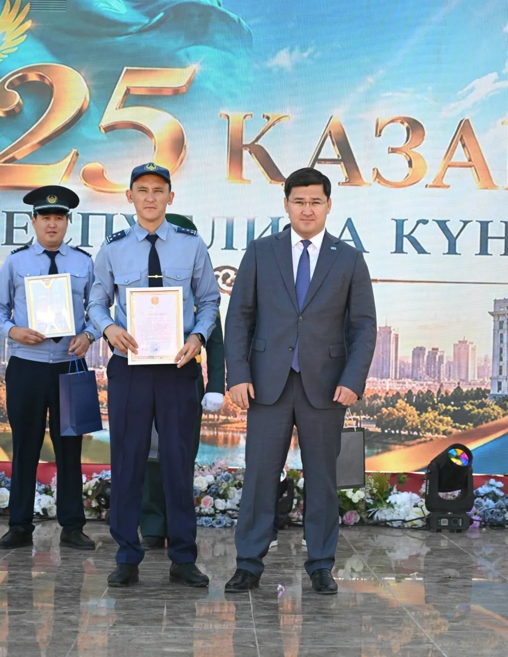 ЖЕТІСАЙДА ҰЛТТЫҚ МЕРЕКЕ ЖОҒАРЫ ДЕҢГЕЙДЕ АТАЛЫП ӨТТІ — Фотосурет 19