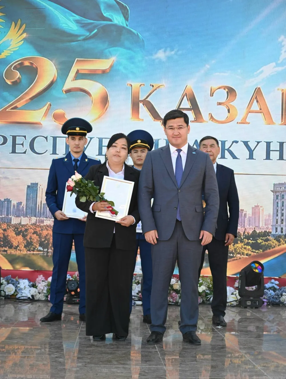 ЖЕТІСАЙДА ҰЛТТЫҚ МЕРЕКЕ ЖОҒАРЫ ДЕҢГЕЙДЕ АТАЛЫП ӨТТІ — Фотосурет 11
