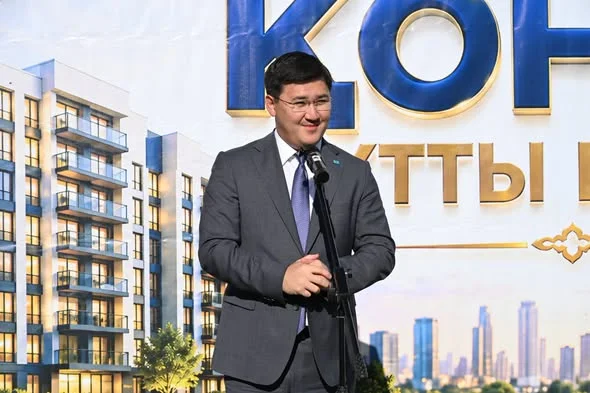 МЕРЕКЕГЕ ТАРТУ: ЖЕТІСАЙЛЫҚ 20 ОТБАСЫНА БАСПАНА КІЛТІ ТАБЫСТАЛДЫ — Фотосурет 3