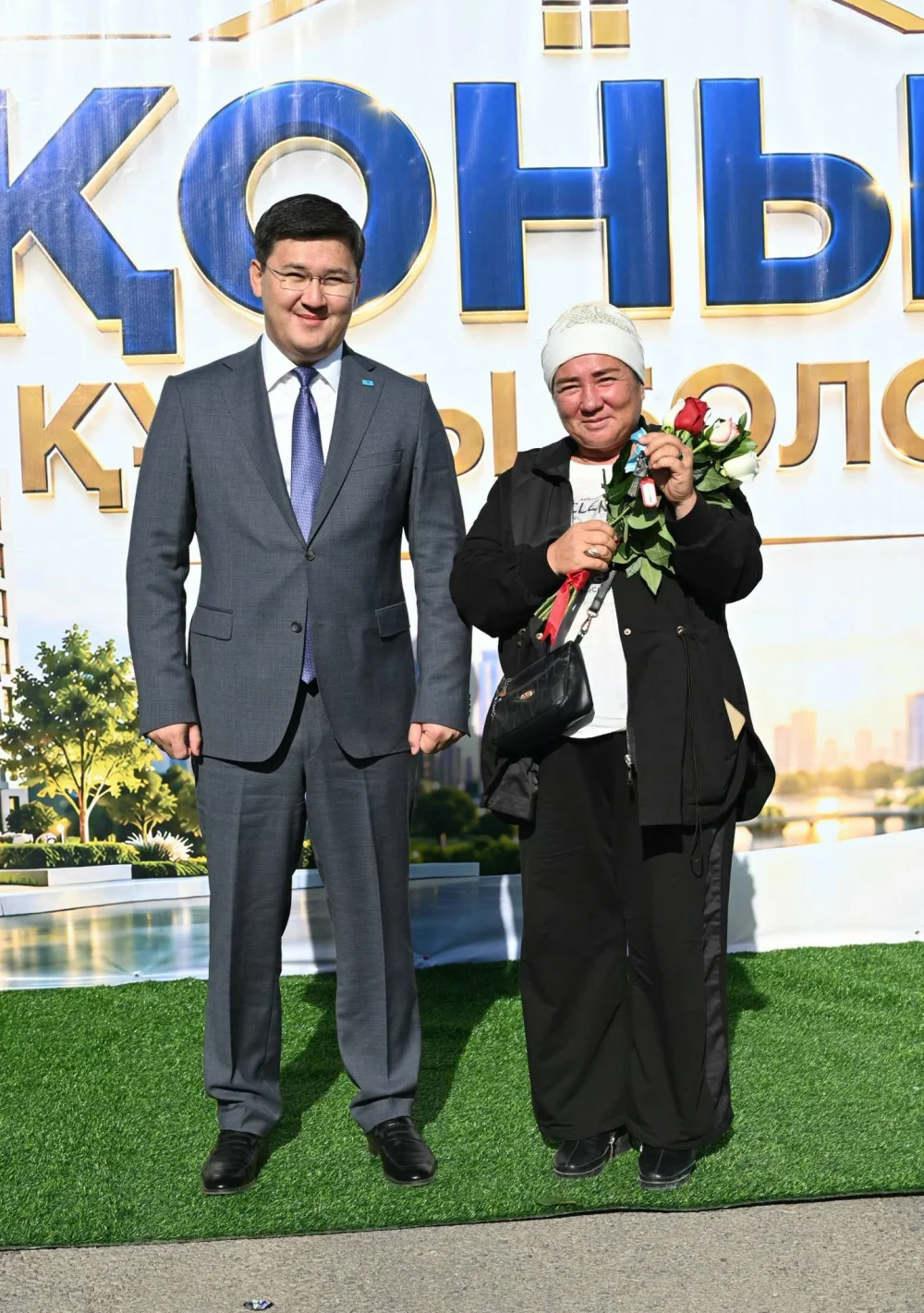 МЕРЕКЕГЕ ТАРТУ: ЖЕТІСАЙЛЫҚ 20 ОТБАСЫНА БАСПАНА КІЛТІ ТАБЫСТАЛДЫ — Фотосурет 14