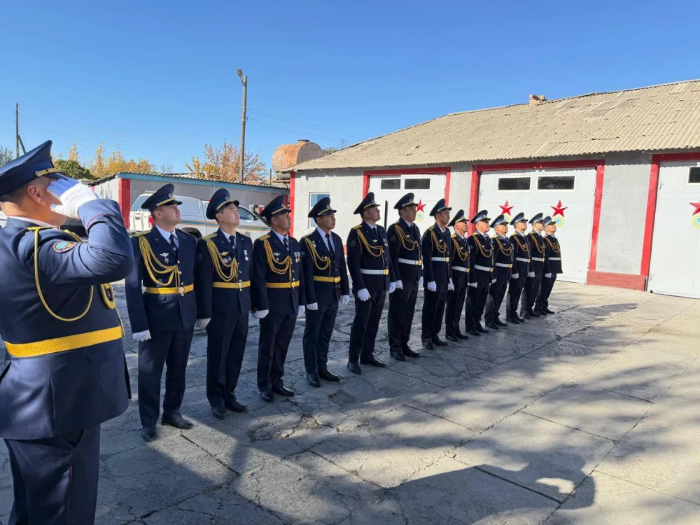 Жамбыл облысының ТЖД-де Мемлекеттік туды көтеру рәсімі өтті — Фотосурет 1