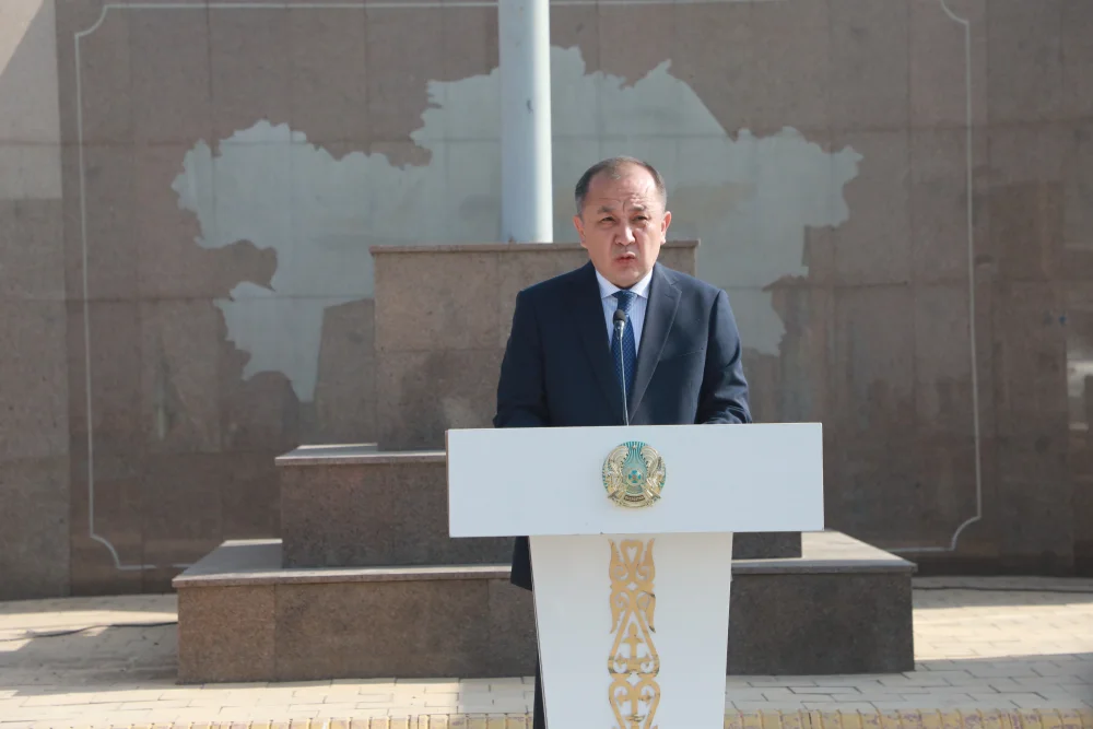 АУДАНДА РЕСПУБЛИКА КҮНІНЕ ОРАЙ МЕМЛЕКЕТТІК ТУ КӨТЕРУ РӘСІМІ ӨТТІ — Фотосурет 3