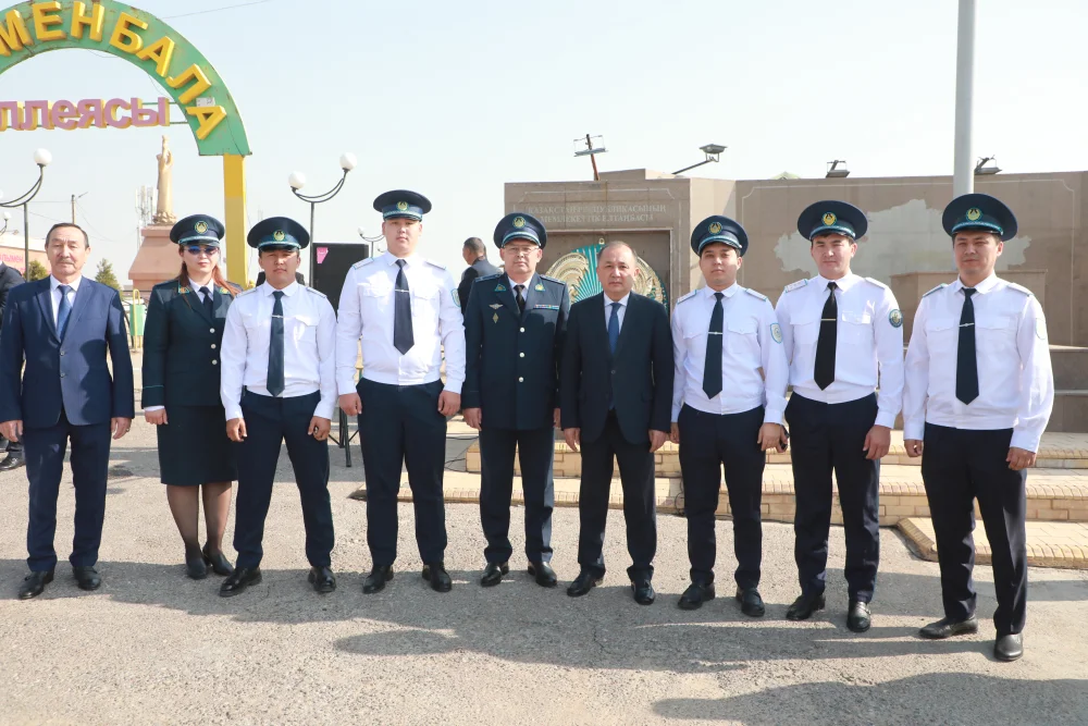 АУДАНДА РЕСПУБЛИКА КҮНІНЕ ОРАЙ МЕМЛЕКЕТТІК ТУ КӨТЕРУ РӘСІМІ ӨТТІ — Фотосурет 14