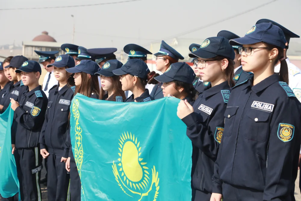 АУДАНДА РЕСПУБЛИКА КҮНІНЕ ОРАЙ МЕМЛЕКЕТТІК ТУ КӨТЕРУ РӘСІМІ ӨТТІ — Фотосурет 4