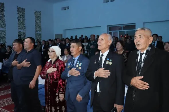 Бүгін ауданымызда 25 қазан – Республика күніне арналған «Жасай бер мәңгілік, Қазақстан!» атты салтанатты шара өтті. — Фотосурет 7