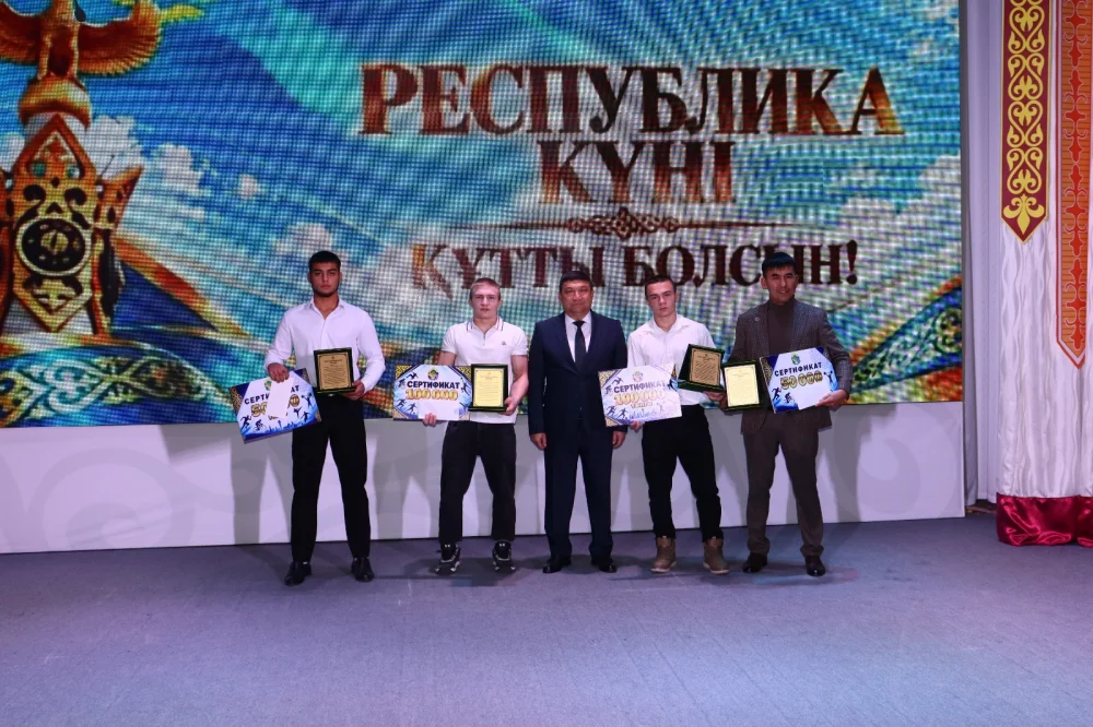 Ауданда Қазақстан Республикасы күніне арналған салтанатты іс-шара өтті — Фотосурет 10