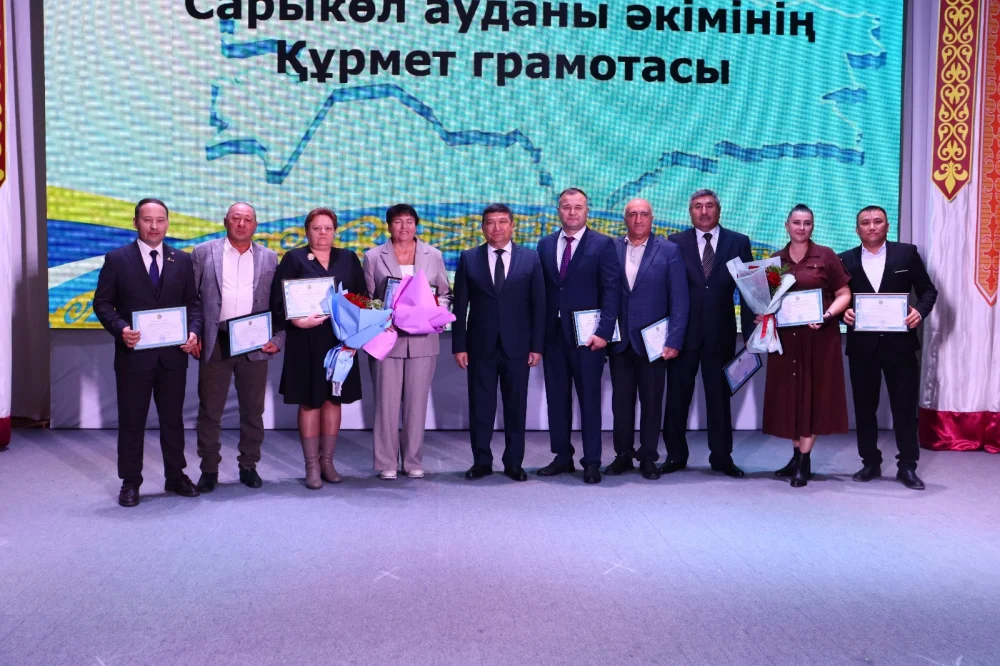 Ауданда Қазақстан Республикасы күніне арналған салтанатты іс-шара өтті — Фотосурет 8