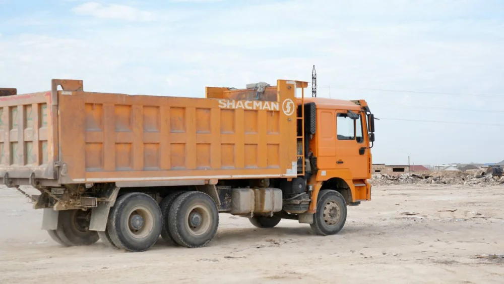 Ақтауда 2000 тоннадан астам қоқыс үйіндісі шығарылды — Фотосурет 4
