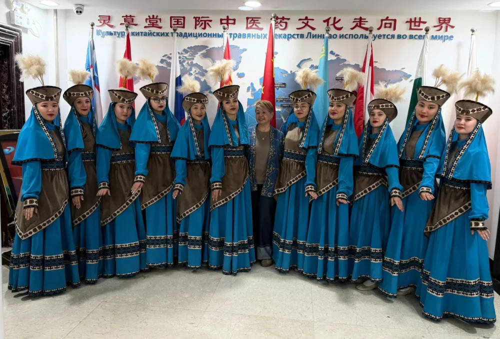 «Зыряночка» Қытайды бағындырды: халықаралық байқаудың ГРАН-ПРИ жүлдесін иеленді! — Фотосурет 5