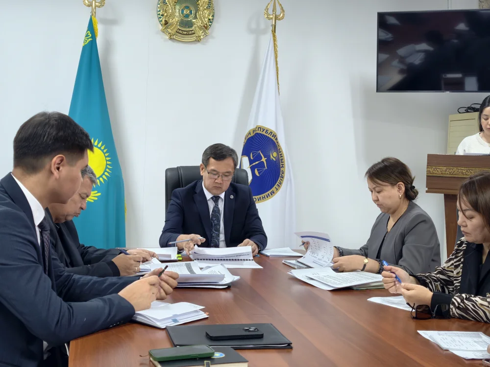 Жетісу облысы Әділет департаментінде аппарат отырысы өтті — Фотосурет 1