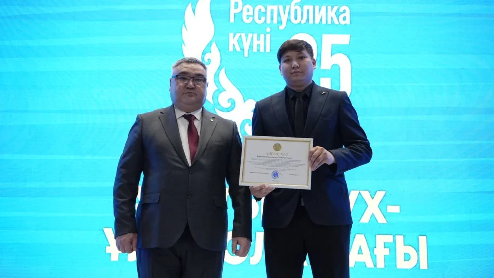 ЖАҢАСЕМЕЙ АУДАНЫНДА РЕСПУБЛИКА КҮНІНЕ АРНАЛҒАН САЛТАНАТТЫ ЖИЫН ӨТТІ — Фотосурет 10