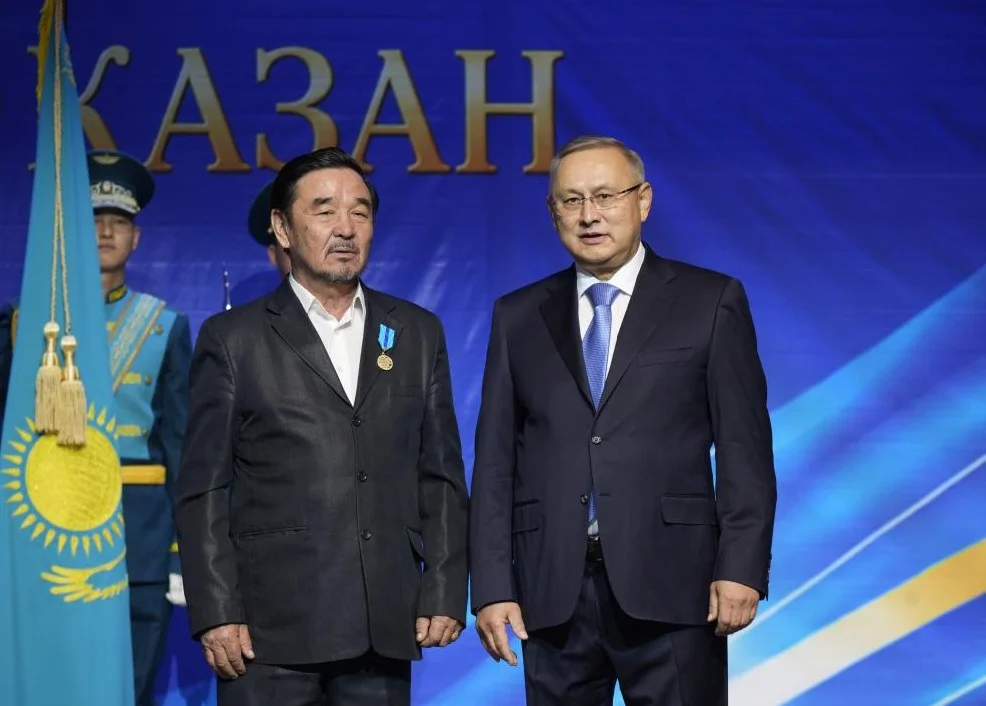 Республика күніне орай елуге жуық жетісулық мемлекеттік наградалармен марапатталды — Фотосурет 9