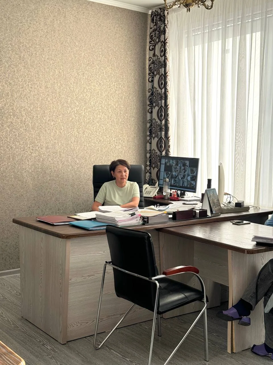Азаматтардың өтініштерін қарау мәселелері бойынша жұмыс кеңесі — Фотосурет 1
