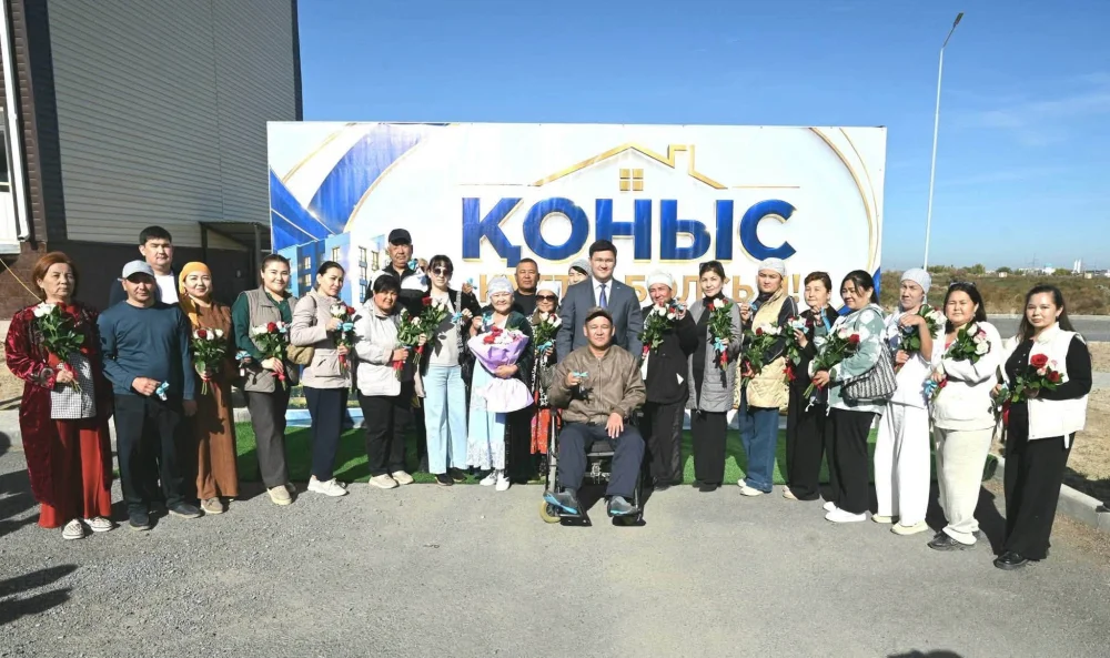 МЕРЕКЕГЕ ТАРТУ: ЖЕТІСАЙЛЫҚ 20 ОТБАСЫҒА БАСПАНА КІЛТІ ТАБЫСТАЛДЫ — Фотосурет 2
