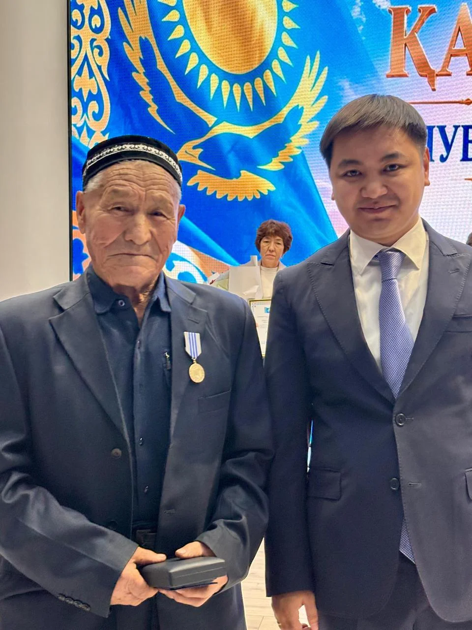 🇰🇿 Республика күніне орай марапат! — Фотосурет 1