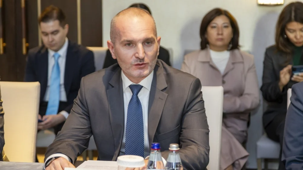 «ҚазАвтоЖол» мен қазақстандық банктер синдикаты $700 млн дейінгі сомаға кредиттік келісімге қол қойды — Фотосурет 5
