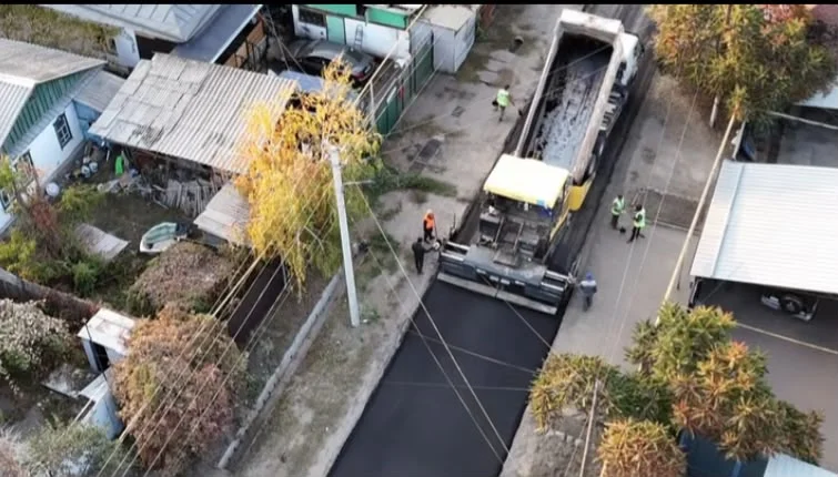 Наурызбай ауданының 10 көшесінде жолдар жаңартылады👷🏻‍♂️ — Фотосурет 1
