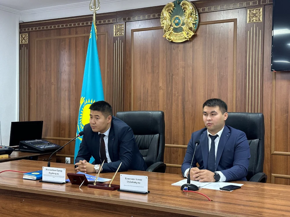 Мемлекеттік қызметтегі адалдық пен жауапкершілік мәселелері талқыланды — Фотосурет 1