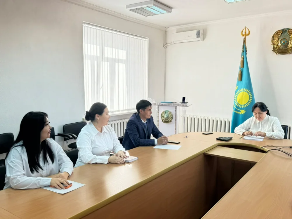 Ақмола облысы Әділет департаментінің қызметкерлері ішкі «Speaking Club» форматында іс-шара — Фотосурет 2