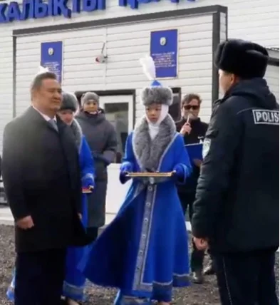Республика күні ақмола полицейлеріне пәтерлер мен қызметтік автокөліктердің кілттері табысталды — Фотосурет 2