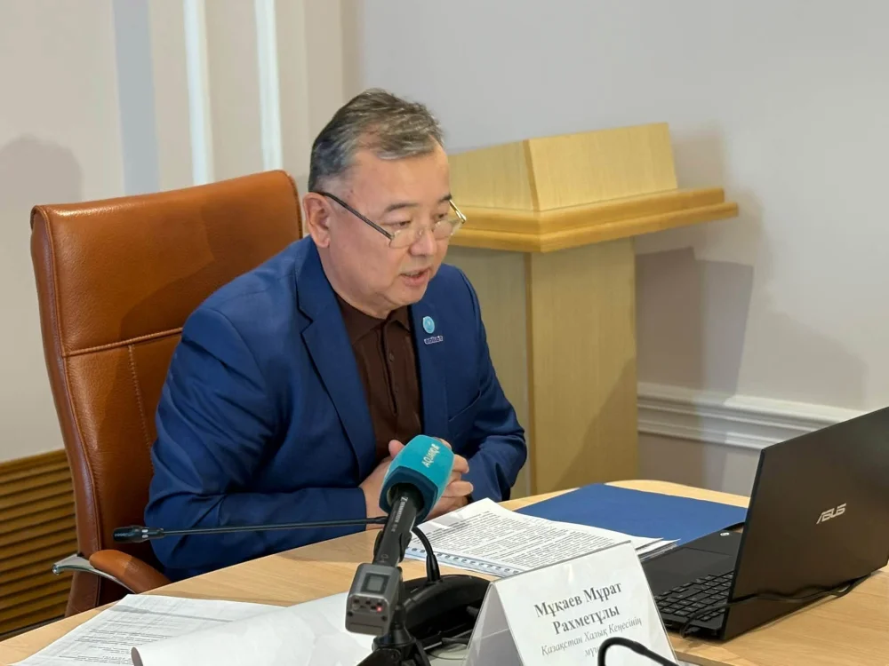 ӘЛЕУМЕТТІК ЖАУАПКЕРШІЛІК МӘСЕЛЕЛЕРІ ЖӨНІНДЕГІ КОМИССИЯ ОТЫРЫСЫ ӨТТІ — Фотосурет 2