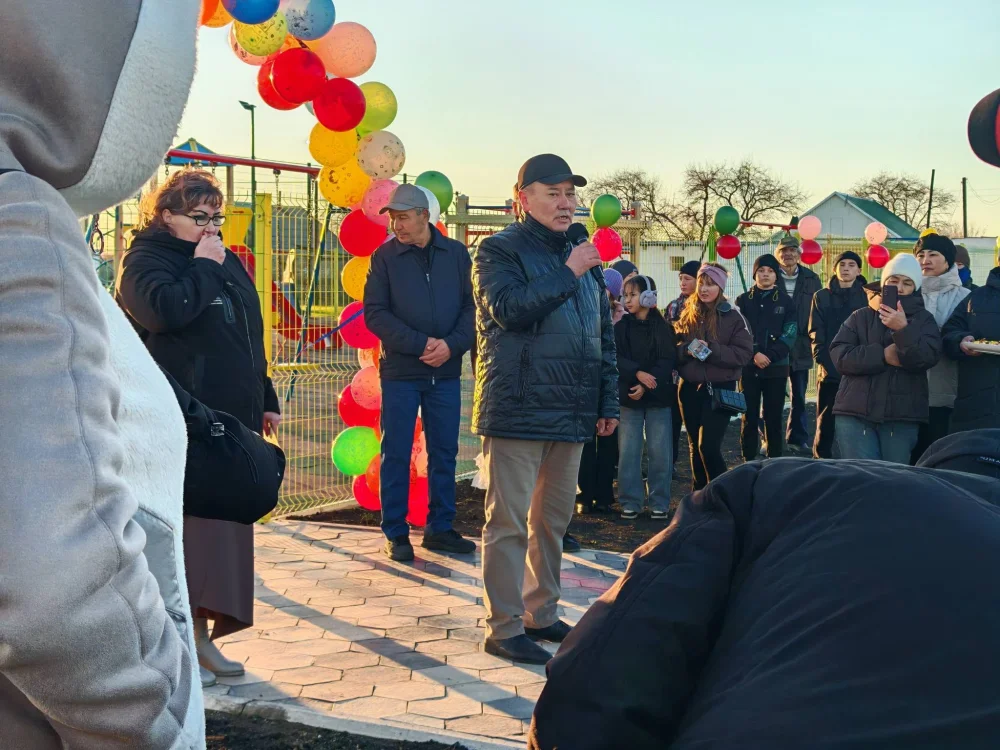НОВОАЛЕКСАНДРОВКА АУЫЛЫНЫҢ БАЛАЛАРЫ МЕН ТҰРҒЫНДАРЫНА ТАРТУ! — Фотосурет 10