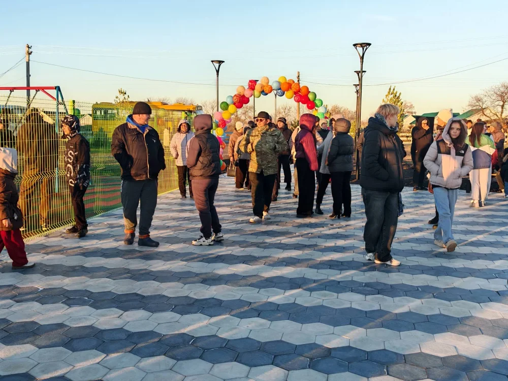 НОВОАЛЕКСАНДРОВКА АУЫЛЫНЫҢ БАЛАЛАРЫ МЕН ТҰРҒЫНДАРЫНА ТАРТУ! — Фотосурет 9