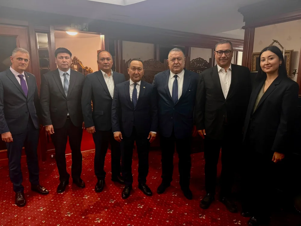 Қазақстан Елшісі Румынияның Сауда-өнеркәсіп палатасының басшылығымен сауда-экономикалық және инвестициялық ынтымақтастықты дамыту мәселелерін талқылады — Фотосурет 2