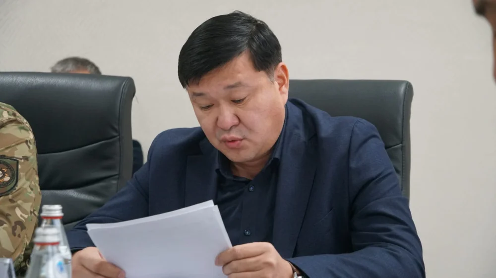 КЕДЕН БЕКЕТТЕРІНДЕГІ ЖҮК КӨЛІКТЕРІНІҢ КЕЗЕГІ ЖӘНЕ ИНФРАҚҰРЫЛЫМДЫҚ МӘСЕЛЕЛЕР ТАЛҚЫЛАНДЫ — Фотосурет 4