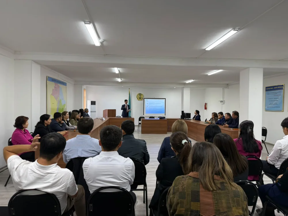Қазақстан Республикасындағы Адам құқықтары жөніндегі уәкілдің Шымкент қаласы бойынша өкілі Н. Абдезов Қазақстан Республикасы Стратегиялық жоспарлау және реформалар агенттігі Ұлттық статистика бюросының Шымкент қаласы бойынша департаменті РММ қызметкерлерімен кездесу өткізді. — Фотосурет 2