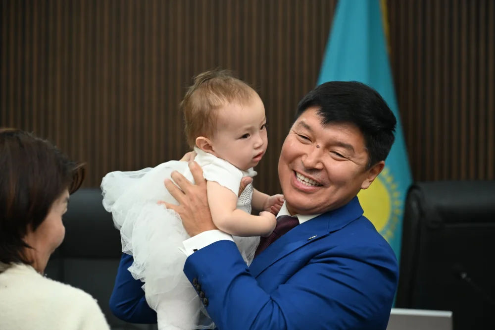 Талдықорғандық 12 батыр анаға «Алтын алқа» мен «Күміс алқа» табысталды — Фотосурет 2