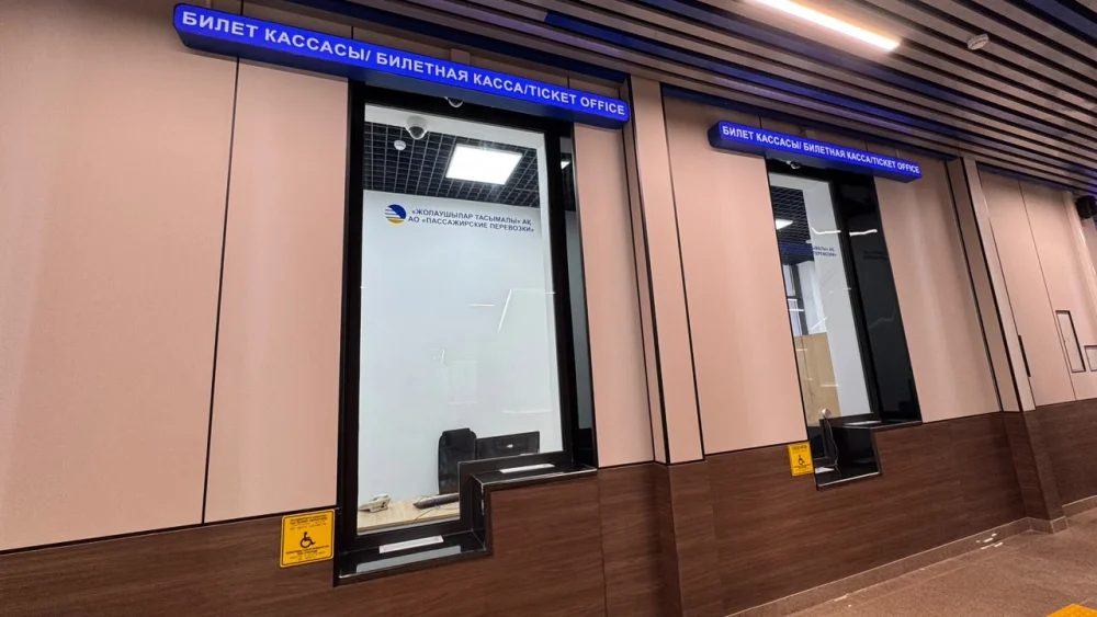 Қайта жаңғыртудан өткен Тараз теміржол вокзалы ел игілігіне берілді — Фотосурет 6