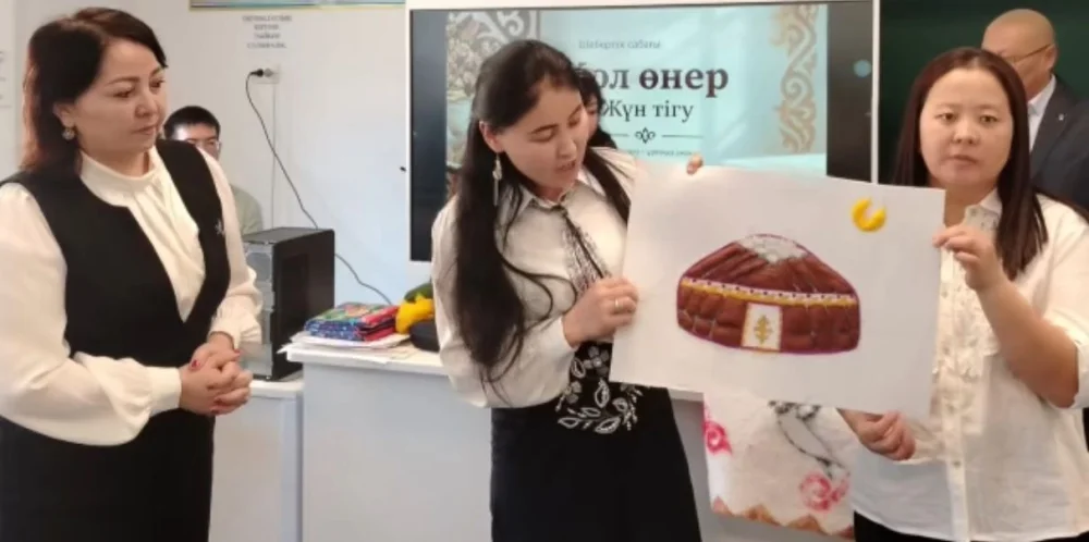 «Көркем еңбек сабақтарында жобалық оқыту әдістерін қолдану арқылы шығармашылық қабілеттерді дамыту» облыстық семинары — Фотосурет 11