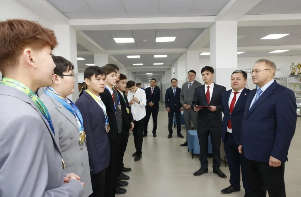 Талдықорғанда дарынды балаларға арналған «Білім-Инновация» лицейінің заманауи оқу ғимараты пайдалануға берілді — Фотосурет 4