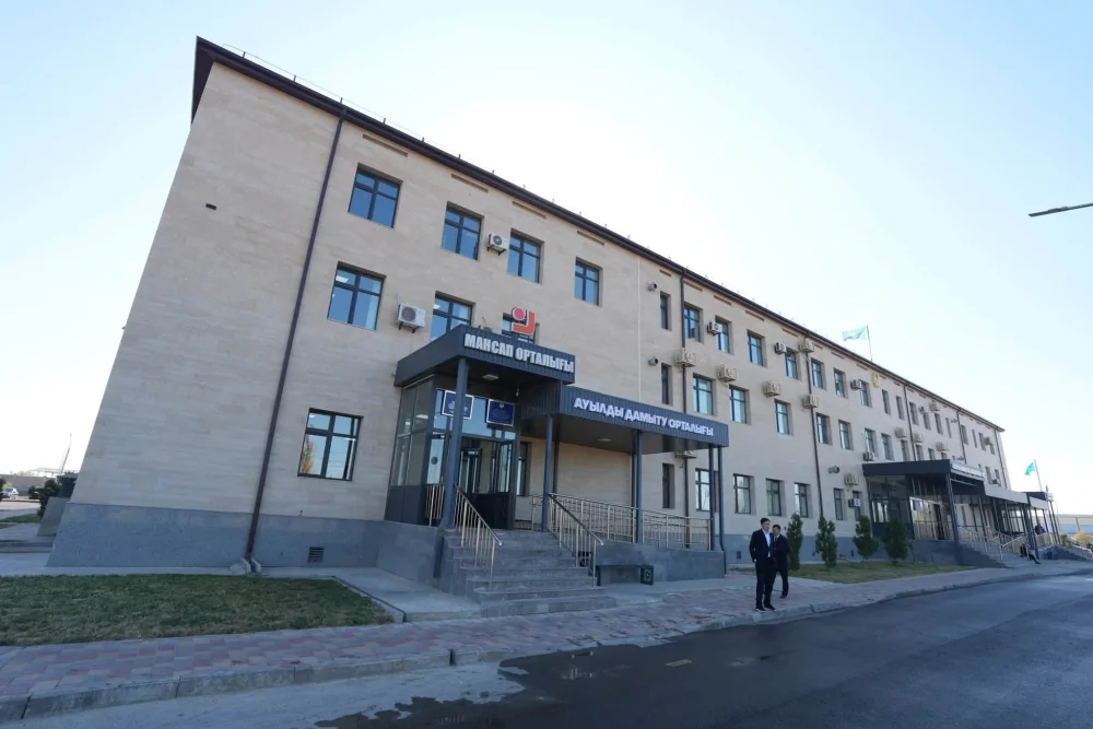 ҰЛТТЫҚ ЭКОНОМИКА ВИЦЕ-МИНИСТРІ МЕН ӨҢІРЛЕР ДЕЛЕГАЦИЯСЫ ТҮРКІСТАН ОБЛЫСЫНДА «АУЫЛДЫ ДАМЫТУ КОМАНДАСЫ» ЖОБАСЫМЕН ТАНЫСТЫ — Фотосурет 3