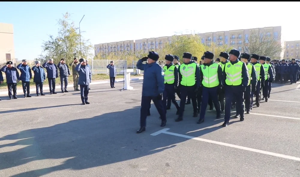 Түркістан облысының полицейлері қысқы киім үлгісіне көшті — Фотосурет 6