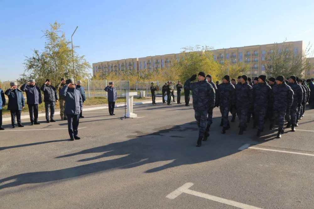 Түркістан облысының полицейлері қысқы киім үлгісіне көшті — Фотосурет 5