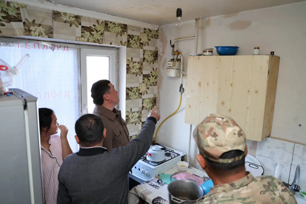 ТҰРҒЫНДАРҒА ГАЗДАН УЛАНУДЫҢ АЛДЫН АЛУ БОЙЫНША ТҮСІНДІРУ ЖҰМЫСТАРЫ ЖҮРГІЗІЛДІ — Фотосурет 14
