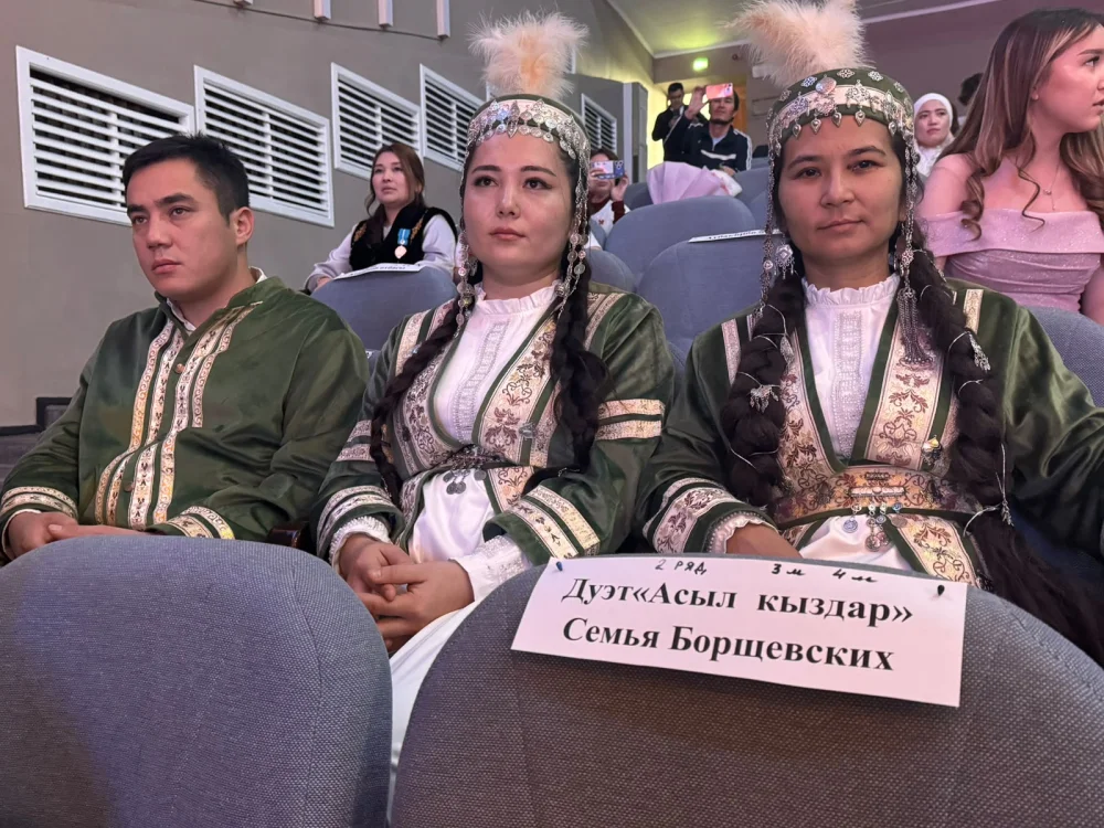 ӘУЕНМЕН ӨРІЛГЕН ОТБАСЫЛЫҚ ҚҰНДЫЛЫҚТАР: ПАВЛОДАРДА «МУЗЫКАЛЫҚ ЖАНҰЯ» БАЙҚАУЫ ӨТТІ — Фотосурет 4