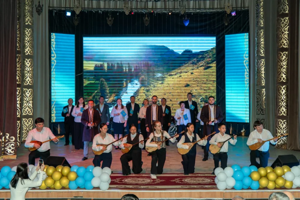 Мамлют ауданында Қазақстан Республикасының күніне арналған салтанатты жиын өтті. — Фотосурет 5
