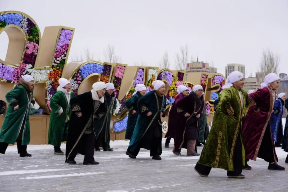 Астанада 23 мыңнан астам зейнеткер Белсенді ұзақ өмір сүру орталығына барады — Фотосурет 6