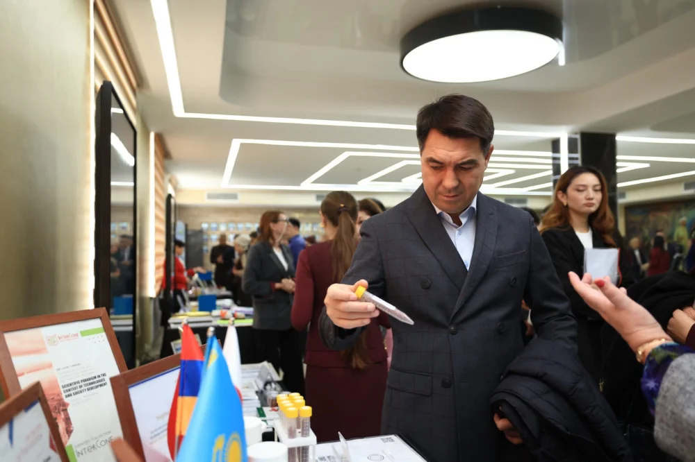 Әуезов университетінде өндіріс талаптарына сай маман даярлауға жаңа мүмкіндіктер ашылды — Фотосурет 5