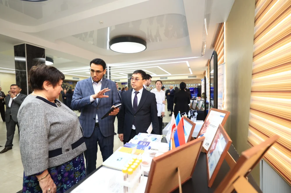 Әуезов университетінде өндіріс талаптарына сай маман даярлауға жаңа мүмкіндіктер ашылды — Фотосурет 8