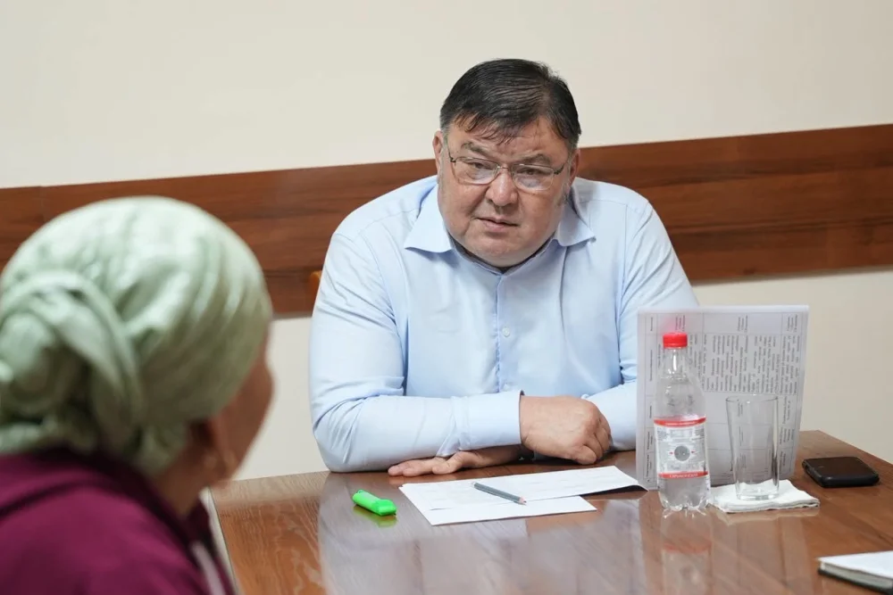 ШАРДАРА АУДАНЫНЫҢ ӘКІМІ ТҰРҒЫНДАРДЫҢ ЖЕКЕ МӘСЕЛЕЛЕРІ БОЙЫНША ҚАБЫЛДАУ ӨТКІЗДІ — Фотосурет 8