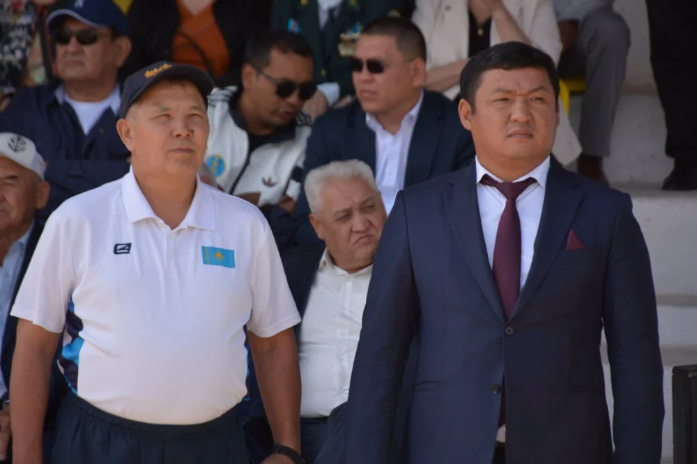 ЕҢБЕК ПЕН БІРЛІКТІ ҰШТАСТЫРҒАН МЕРЕЙТОЙ АЯСЫНДА СПОРТТЫҚ ЖАРЫСТАР ӨТТІ. — Фотосурет 5