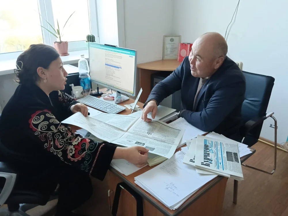 «Курчатов көкжиегі» қалалық газетінің бас редакторымен кездесу — Фотосурет 1