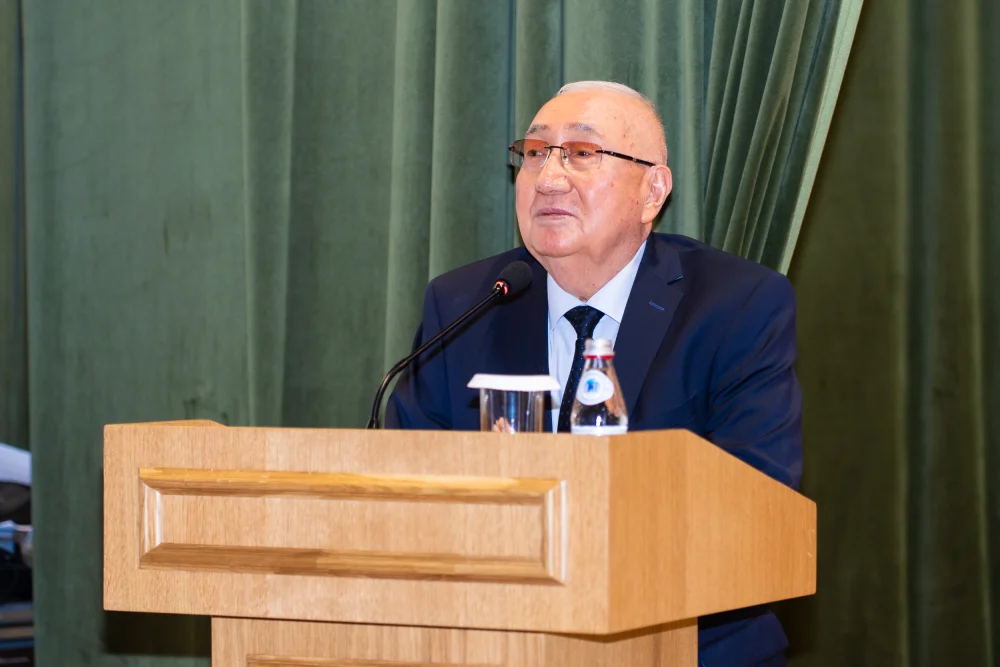 Ұлттық ғылым академиясында микробиология, вирусология және биоқауіпсіздік мәселелеріне арналған халықаралық конференция өтті — Фотосурет 15